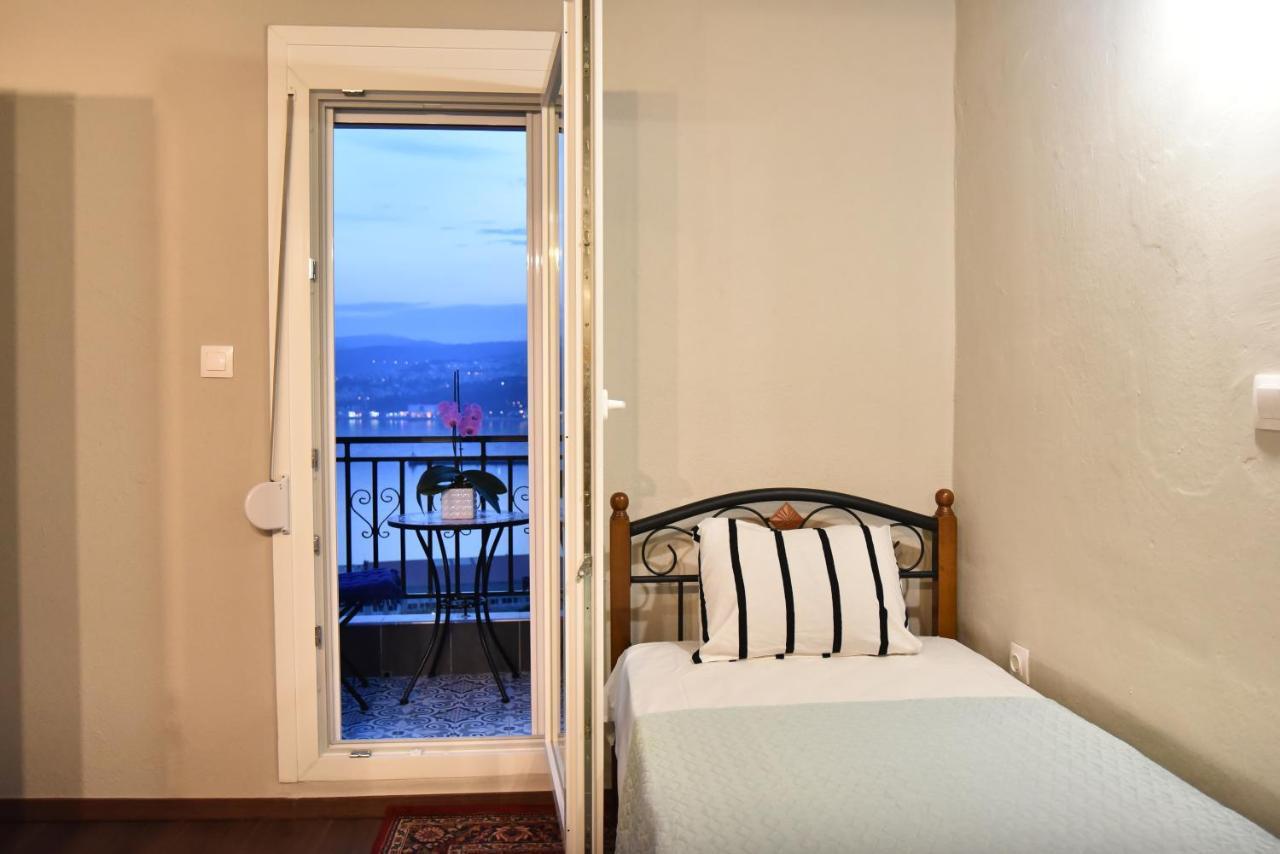 Golden Sea View - Old Town Apartment Kavála Ngoại thất bức ảnh