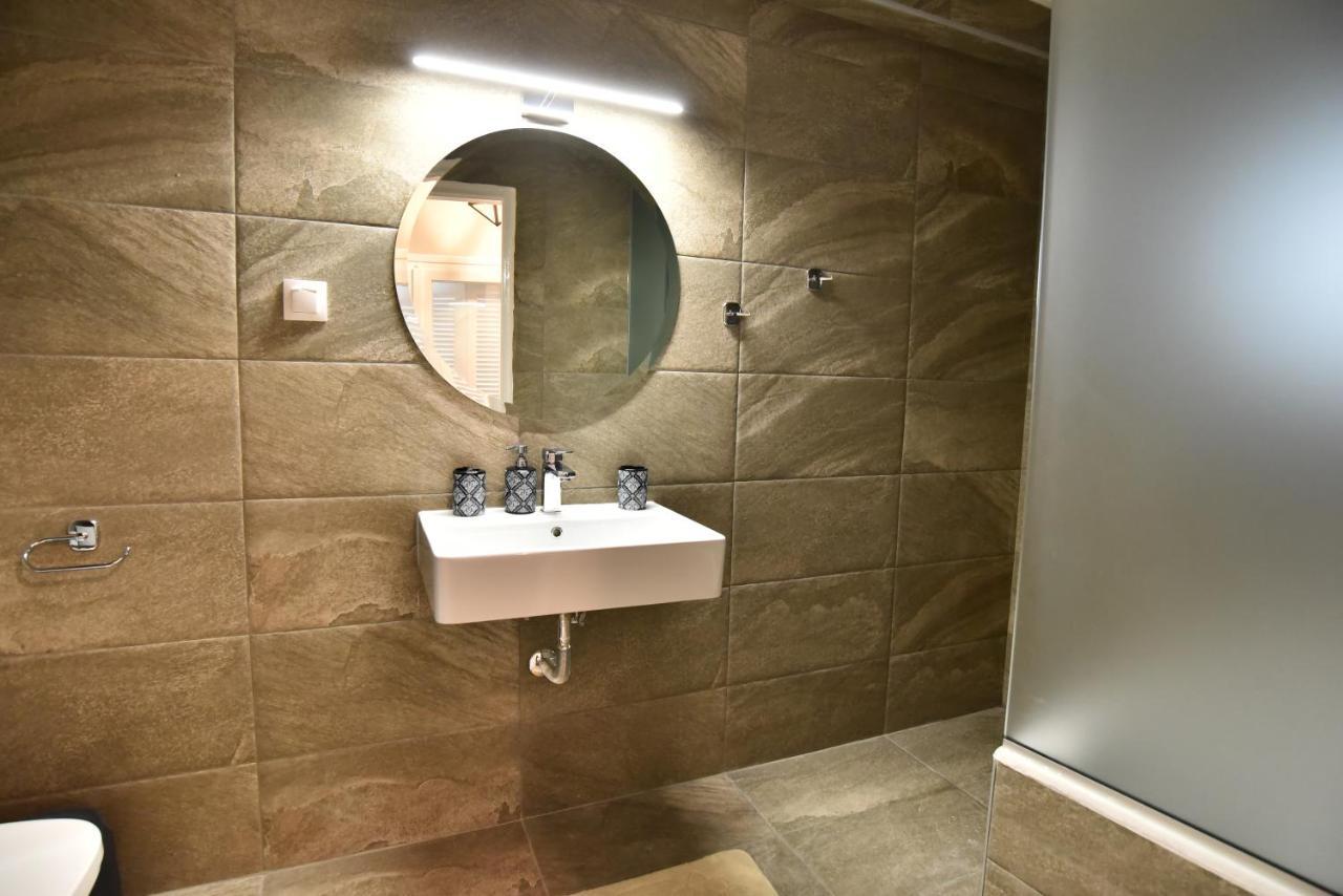 Golden Sea View - Old Town Apartment Kavála Ngoại thất bức ảnh