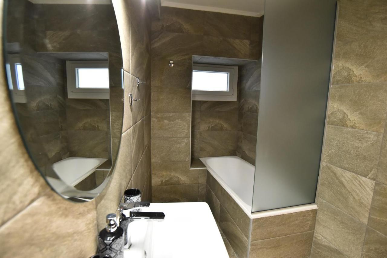Golden Sea View - Old Town Apartment Kavála Ngoại thất bức ảnh